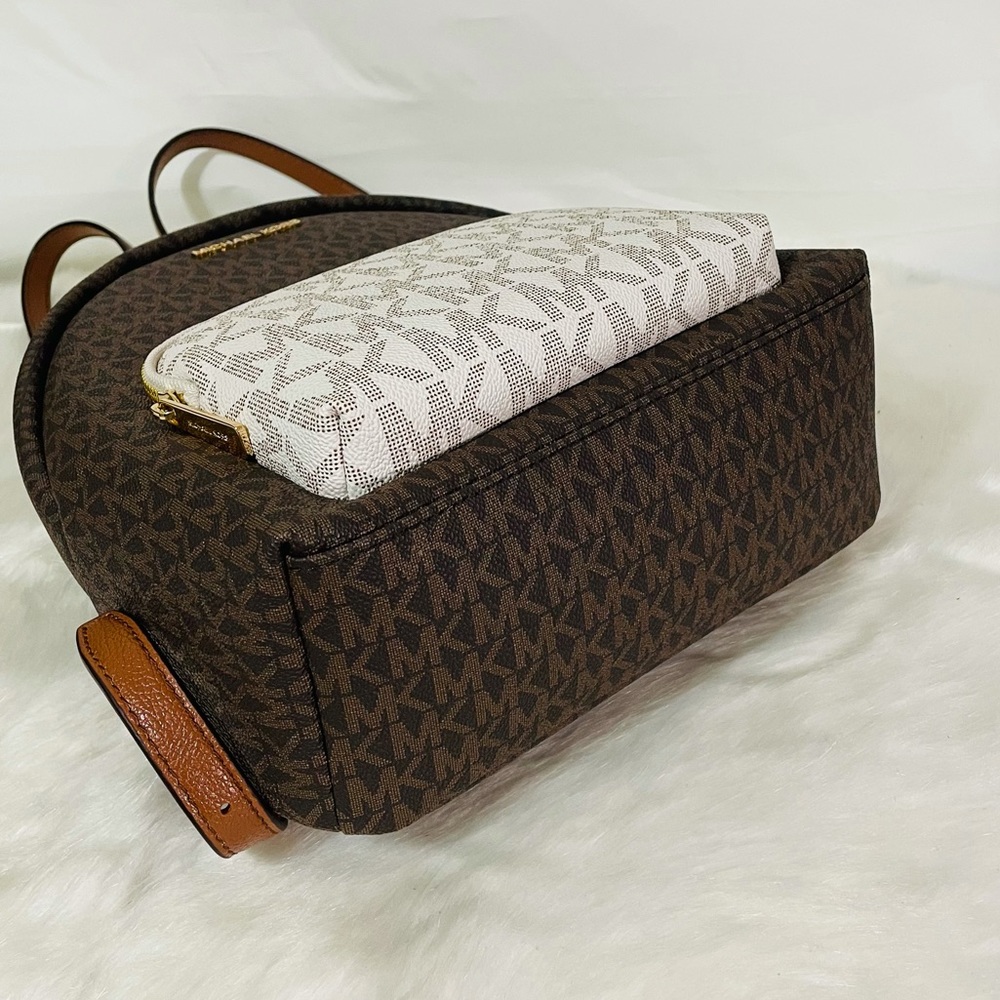 Michael Kors Erin Medium Vanilla Multi Backpack - Picture 5 of 15